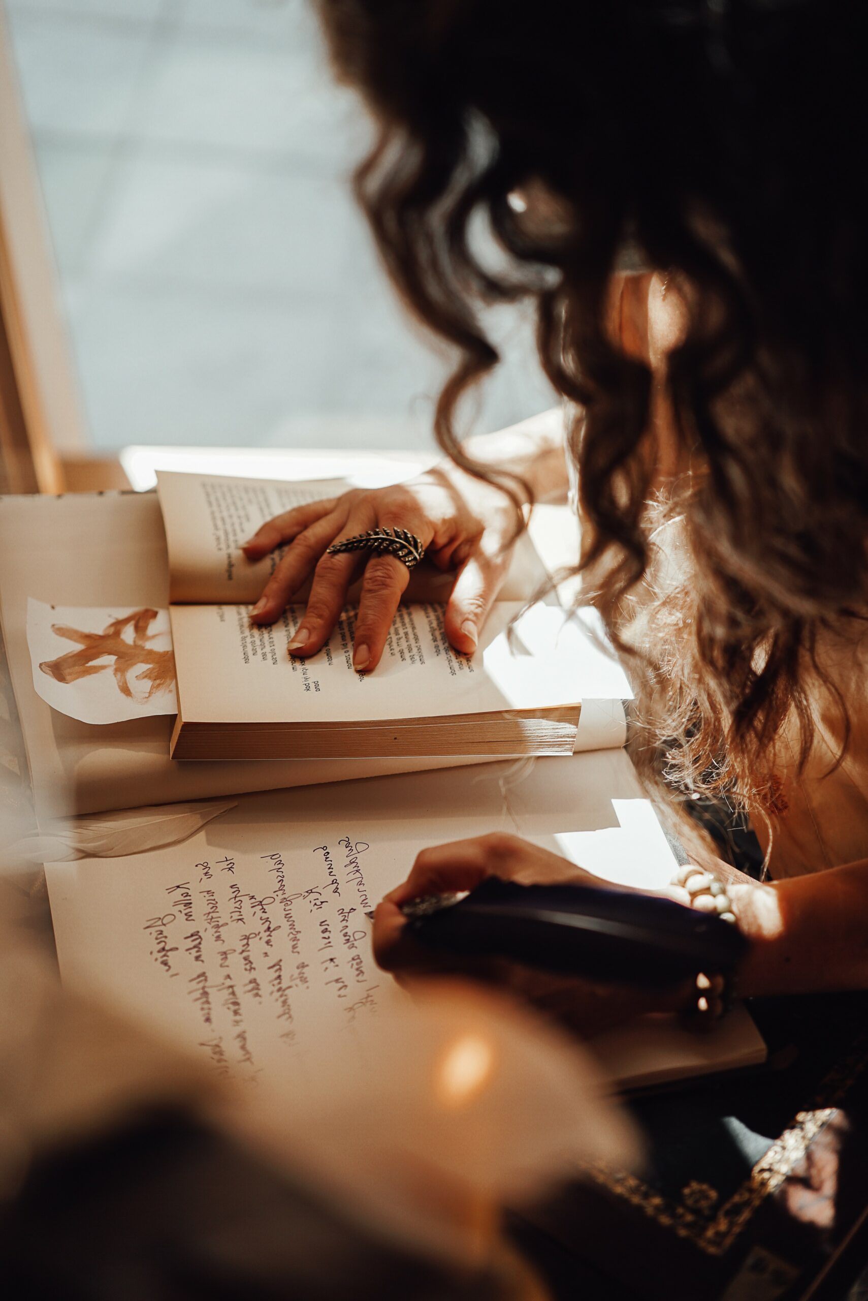 7 Ways To Determine The Value Of Old Books